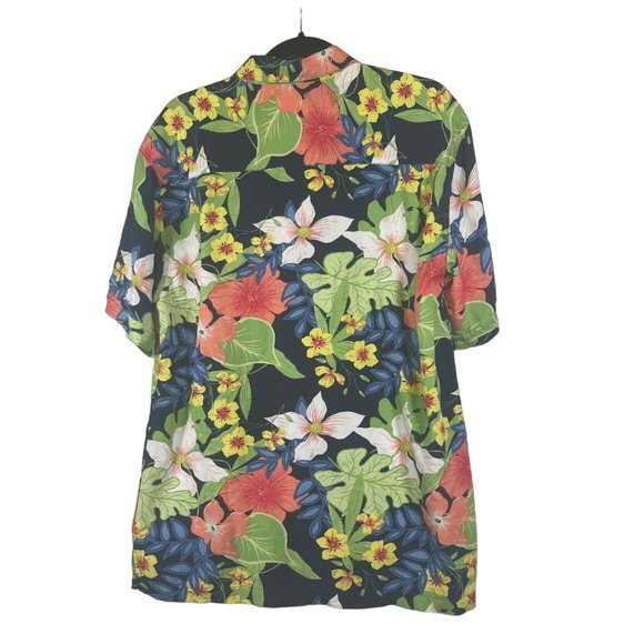 Cubavera Mens Hawaiian Shirt Size M Multicolor Aloha Floral Rayon Button Up - Picture 2 of 5